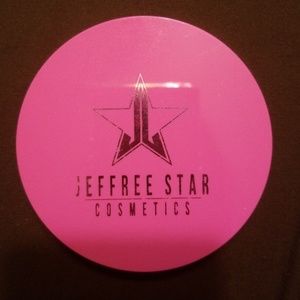 Jeffree Star highlighter